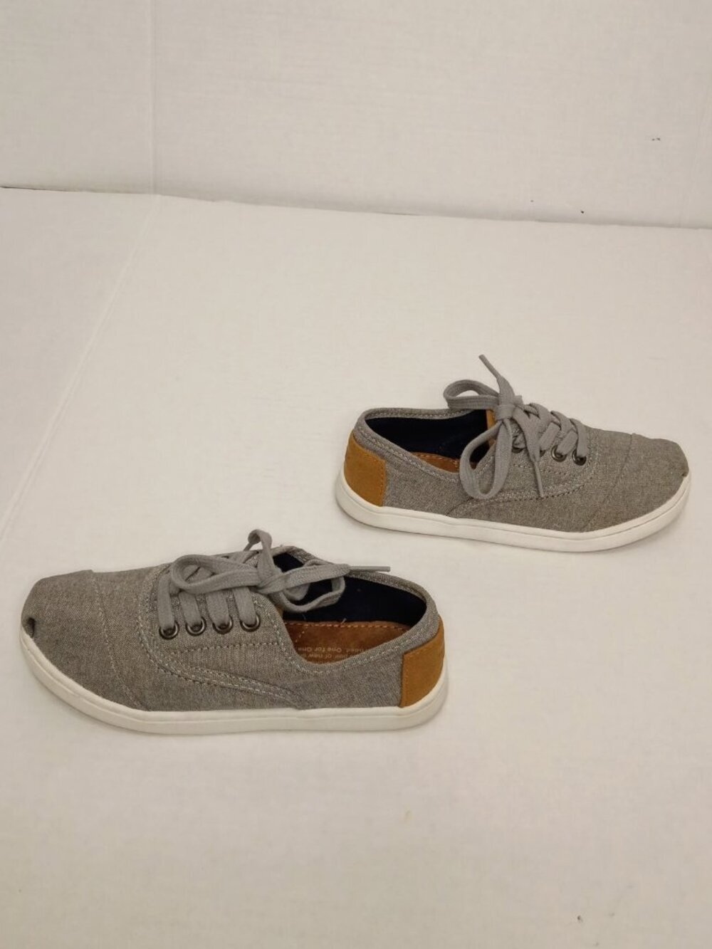 TOMS Youth Cordones Grey Canvas Lace Up Sneakers Size 13 - Picture 3 of 8